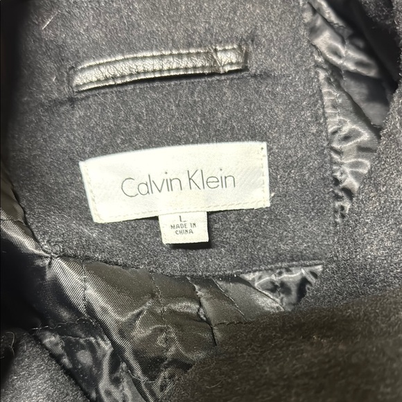 Calvin Klein Black Peacoat with Wide Lapels and Structured Shoulders - Picture 2 of 5